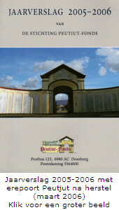 Jaarverslag 2005-2006 met erepoort Peutjut na herstel (maart 2006) | Foto: Stichting Peutjut-Fonds